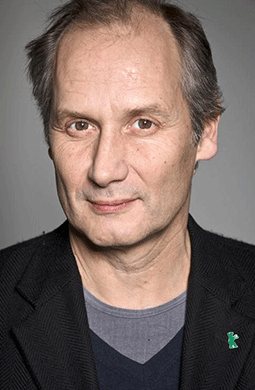 Ипполит Жирардо смотреть бесплатно в нашем онлайн-кинотеатре Tvigle.ru