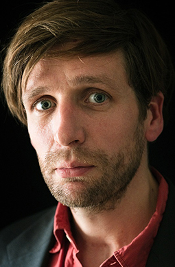 Жан-Бенуа Югё смотреть бесплатно в нашем онлайн-кинотеатре Tvigle.ru