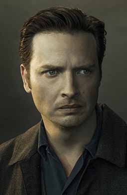 Аден Янг смотреть бесплатно в нашем онлайн-кинотеатре Tvigle.ru