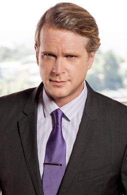 Кэри Элвес смотреть бесплатно в нашем онлайн-кинотеатре Tvigle.ru