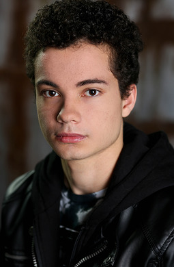 Джош Эскейг смотреть бесплатно в нашем онлайн-кинотеатре Tvigle.ru