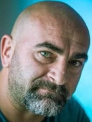 Вусал Азизов смотреть бесплатно в нашем онлайн-кинотеатре Tvigle.ru