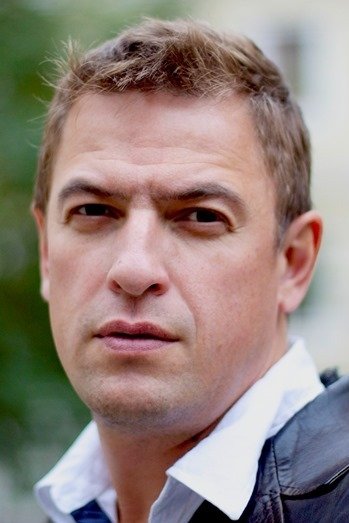 Олег Каменщиков смотреть бесплатно в нашем онлайн-кинотеатре Tvigle.ru