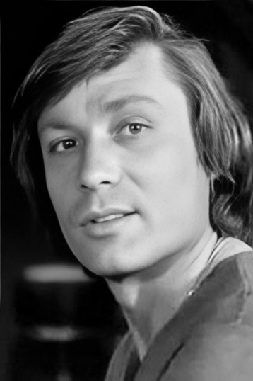 Александр Михайлов смотреть бесплатно в нашем онлайн-кинотеатре Tvigle.ru