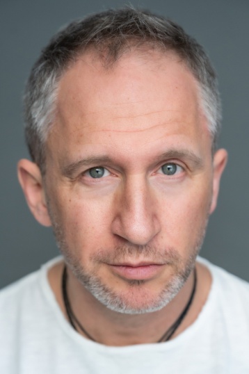 Оскар Кучера смотреть бесплатно в нашем онлайн-кинотеатре Tvigle.ru