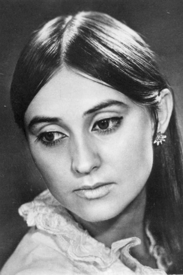 Лариса Кадочникова смотреть бесплатно в нашем онлайн-кинотеатре Tvigle.ru