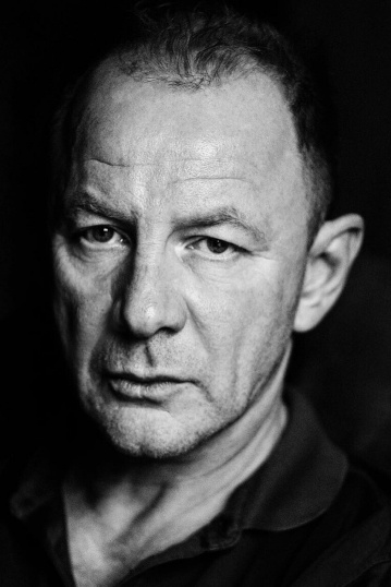 Дмитрий Шевченко смотреть бесплатно в нашем онлайн-кинотеатре Tvigle.ru