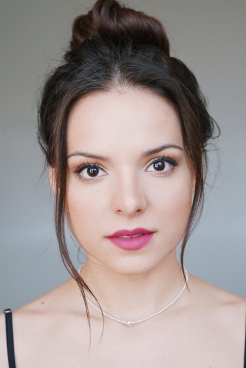 Анна Глаубэ смотреть бесплатно в нашем онлайн-кинотеатре Tvigle.ru