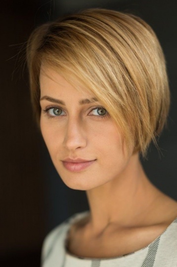 Алёна Коломина смотреть бесплатно в нашем онлайн-кинотеатре Tvigle.ru