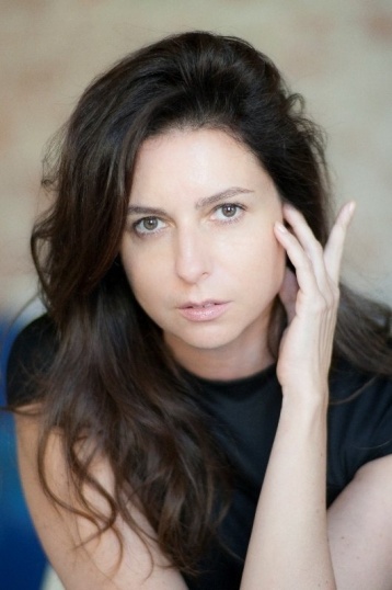 Алиса Хазанова смотреть бесплатно в нашем онлайн-кинотеатре Tvigle.ru