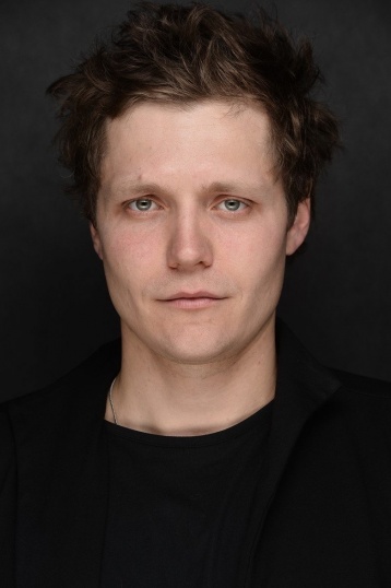 Евгений Санников смотреть бесплатно в нашем онлайн-кинотеатре Tvigle.ru