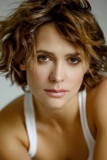 Анастасия Микульчина смотреть бесплатно в нашем онлайн-кинотеатре Tvigle.ru