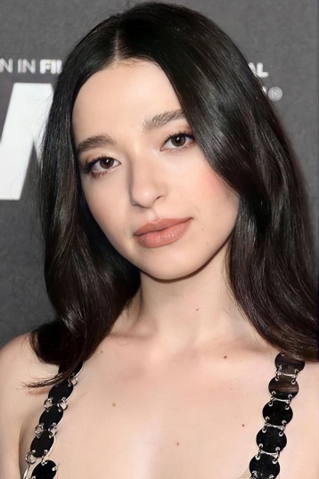 Майки Мэдисон смотреть бесплатно в нашем онлайн-кинотеатре Tvigle.ru