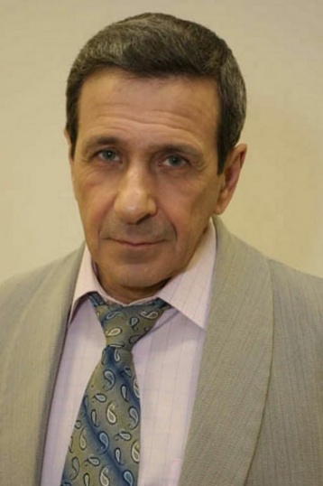 Борис Смолкин смотреть бесплатно в нашем онлайн-кинотеатре Tvigle.ru