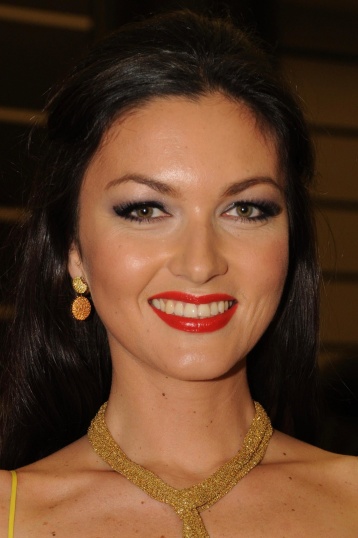 Юлия Такшина смотреть бесплатно в нашем онлайн-кинотеатре Tvigle.ru