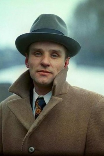 Анатолий Солоницын смотреть бесплатно в нашем онлайн-кинотеатре Tvigle.ru