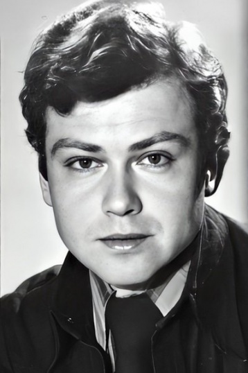 Александр Воеводин смотреть бесплатно в нашем онлайн-кинотеатре Tvigle.ru