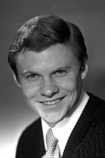 Виталий Соломин смотреть бесплатно в нашем онлайн-кинотеатре Tvigle.ru