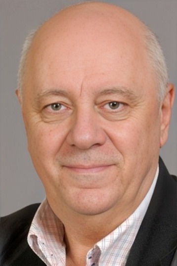 Аркадий Инин смотреть бесплатно в нашем онлайн-кинотеатре Tvigle.ru