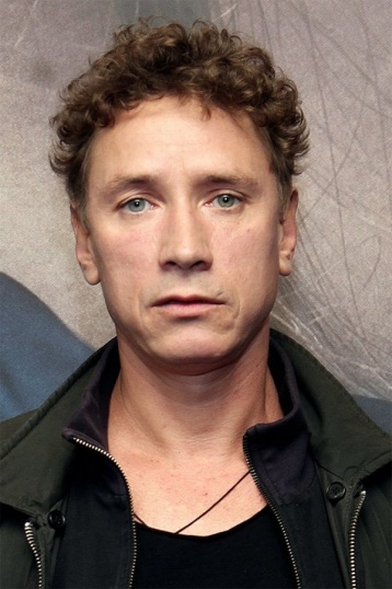 Александр Яценко смотреть бесплатно в нашем онлайн-кинотеатре Tvigle.ru