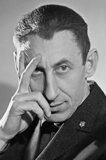 Владимир Басов смотреть бесплатно в нашем онлайн-кинотеатре Tvigle.ru