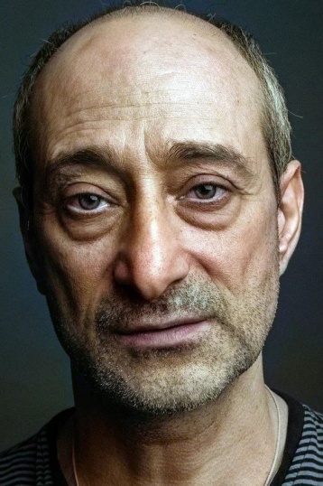 Карэн Бадалов смотреть бесплатно в нашем онлайн-кинотеатре Tvigle.ru