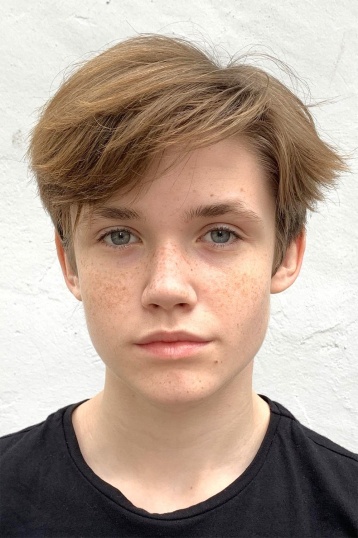 Олег Чугунов смотреть бесплатно в нашем онлайн-кинотеатре Tvigle.ru