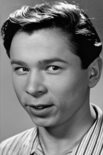 Александр Лебедев смотреть бесплатно в нашем онлайн-кинотеатре Tvigle.ru