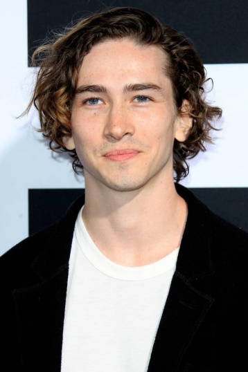 Дилан Арнольд смотреть бесплатно в нашем онлайн-кинотеатре Tvigle.ru