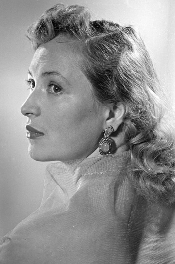 Клара Лучко смотреть бесплатно в нашем онлайн-кинотеатре Tvigle.ru