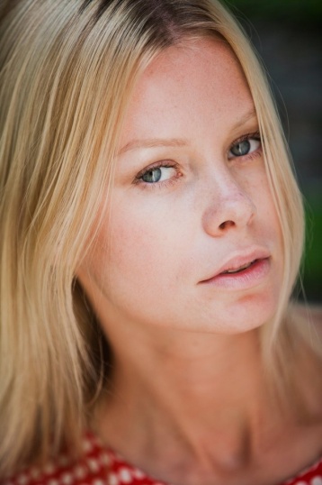 Евгения Осипова смотреть бесплатно в нашем онлайн-кинотеатре Tvigle.ru