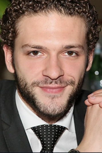 Константин Крюков смотреть бесплатно в нашем онлайн-кинотеатре Tvigle.ru