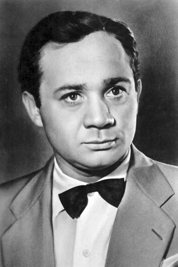 Евгений Леонов смотреть бесплатно в нашем онлайн-кинотеатре Tvigle.ru