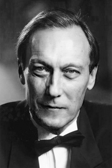 Олег Янковский смотреть бесплатно в нашем онлайн-кинотеатре Tvigle.ru