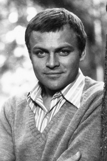 Александр Соловьев смотреть бесплатно в нашем онлайн-кинотеатре Tvigle.ru