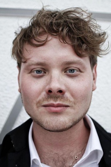 Иван И. Твердовский смотреть бесплатно в нашем онлайн-кинотеатре Tvigle.ru