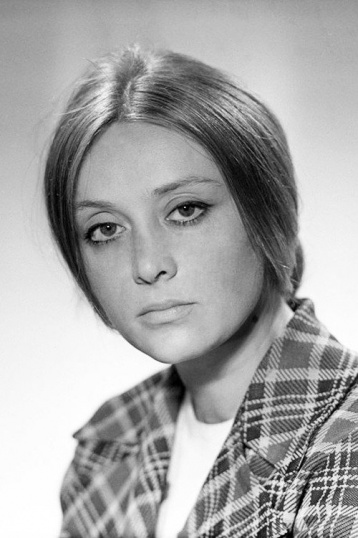 Маргарита Терехова смотреть бесплатно в нашем онлайн-кинотеатре Tvigle.ru