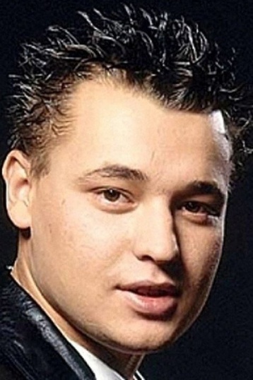 Сергей Жуков смотреть бесплатно в нашем онлайн-кинотеатре Tvigle.ru