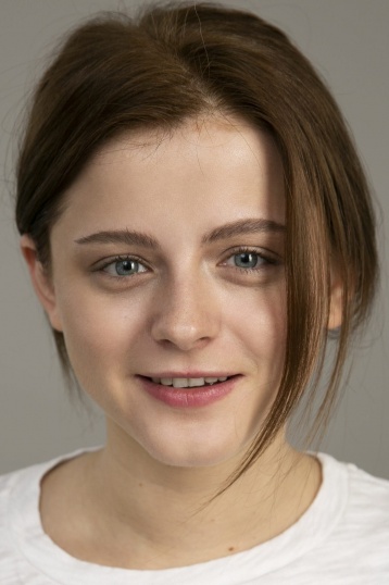 Ксения Суркова смотреть бесплатно в нашем онлайн-кинотеатре Tvigle.ru