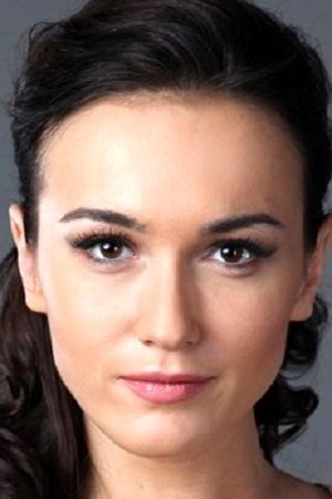 Александра Булычёва смотреть бесплатно в нашем онлайн-кинотеатре Tvigle.ru