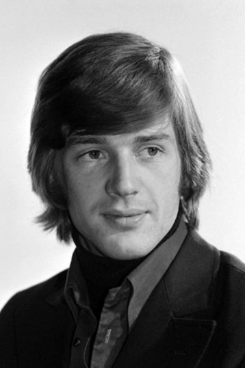 Александр Абдулов смотреть бесплатно в нашем онлайн-кинотеатре Tvigle.ru