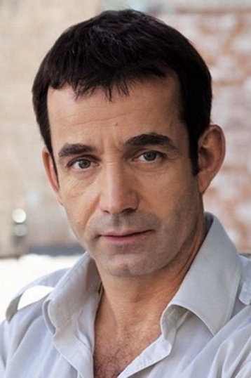 Дмитрий Певцов смотреть бесплатно в нашем онлайн-кинотеатре Tvigle.ru