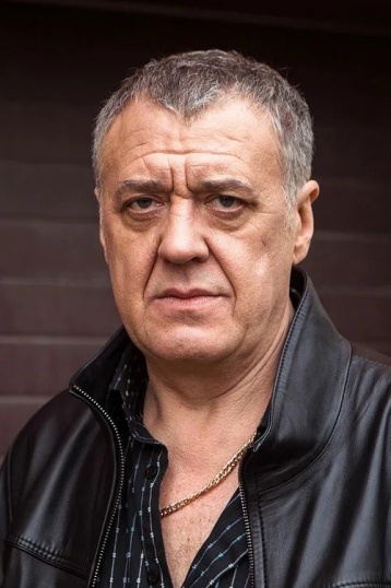 Артур Ваха смотреть бесплатно в нашем онлайн-кинотеатре Tvigle.ru