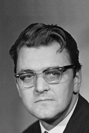 Юрий Яковлев смотреть бесплатно в нашем онлайн-кинотеатре Tvigle.ru