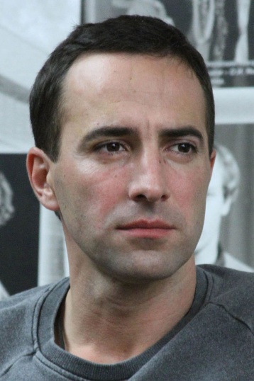 Илья Любимов смотреть бесплатно в нашем онлайн-кинотеатре Tvigle.ru