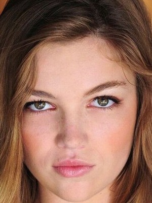 Лили Симмонс смотреть бесплатно в нашем онлайн-кинотеатре Tvigle.ru