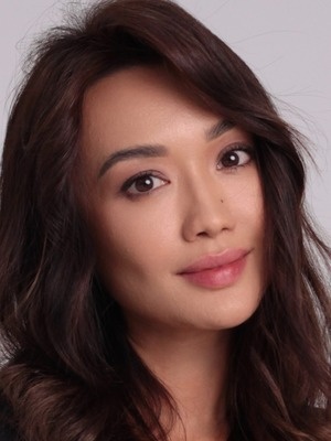 Карлыгаш Мухамеджанова смотреть бесплатно в нашем онлайн-кинотеатре Tvigle.ru