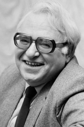 Михаил Шатров смотреть бесплатно в нашем онлайн-кинотеатре Tvigle.ru