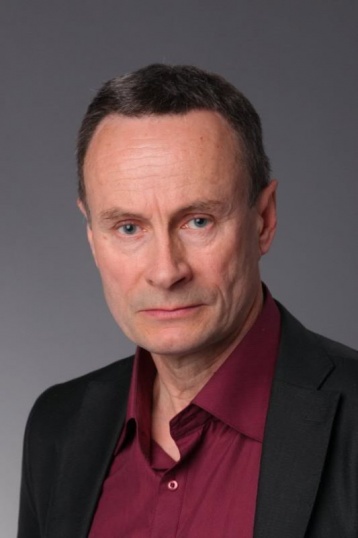 Сергей Холмогоров смотреть бесплатно в нашем онлайн-кинотеатре Tvigle.ru